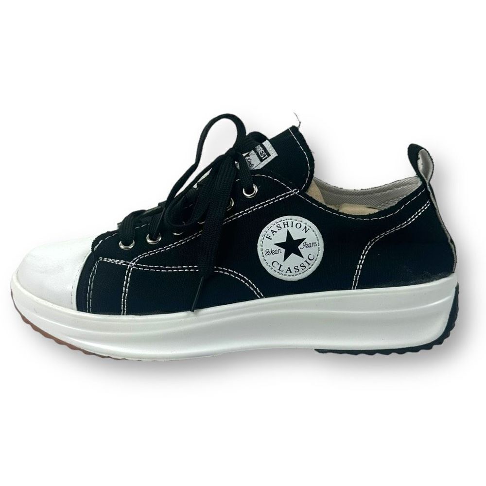 Boutique Women's Size 40 Black Canvas Platform‎ Fashion Sneakers